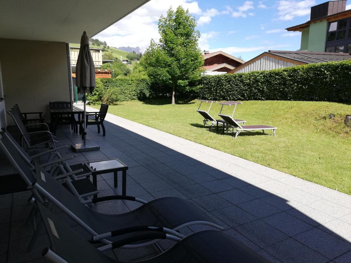 Apartment Jessica ลีโอกัง ภายนอก รูปภาพ